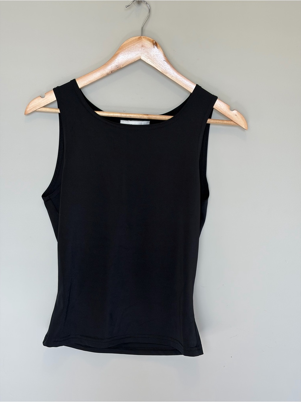 Essential Black Tank Top — Women's Sleeveless Scoop